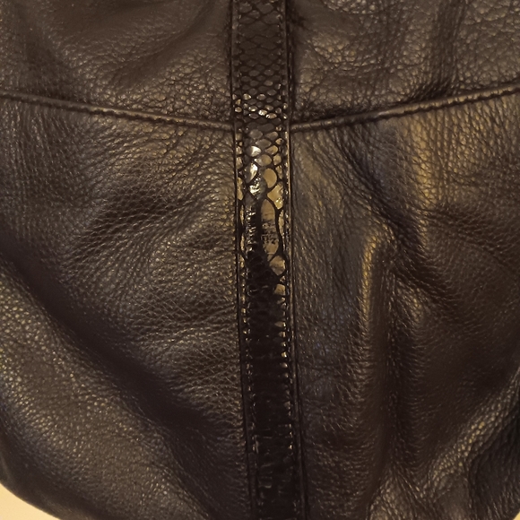 Micheal Kors Handbag Black Large - Picture 5 of 10